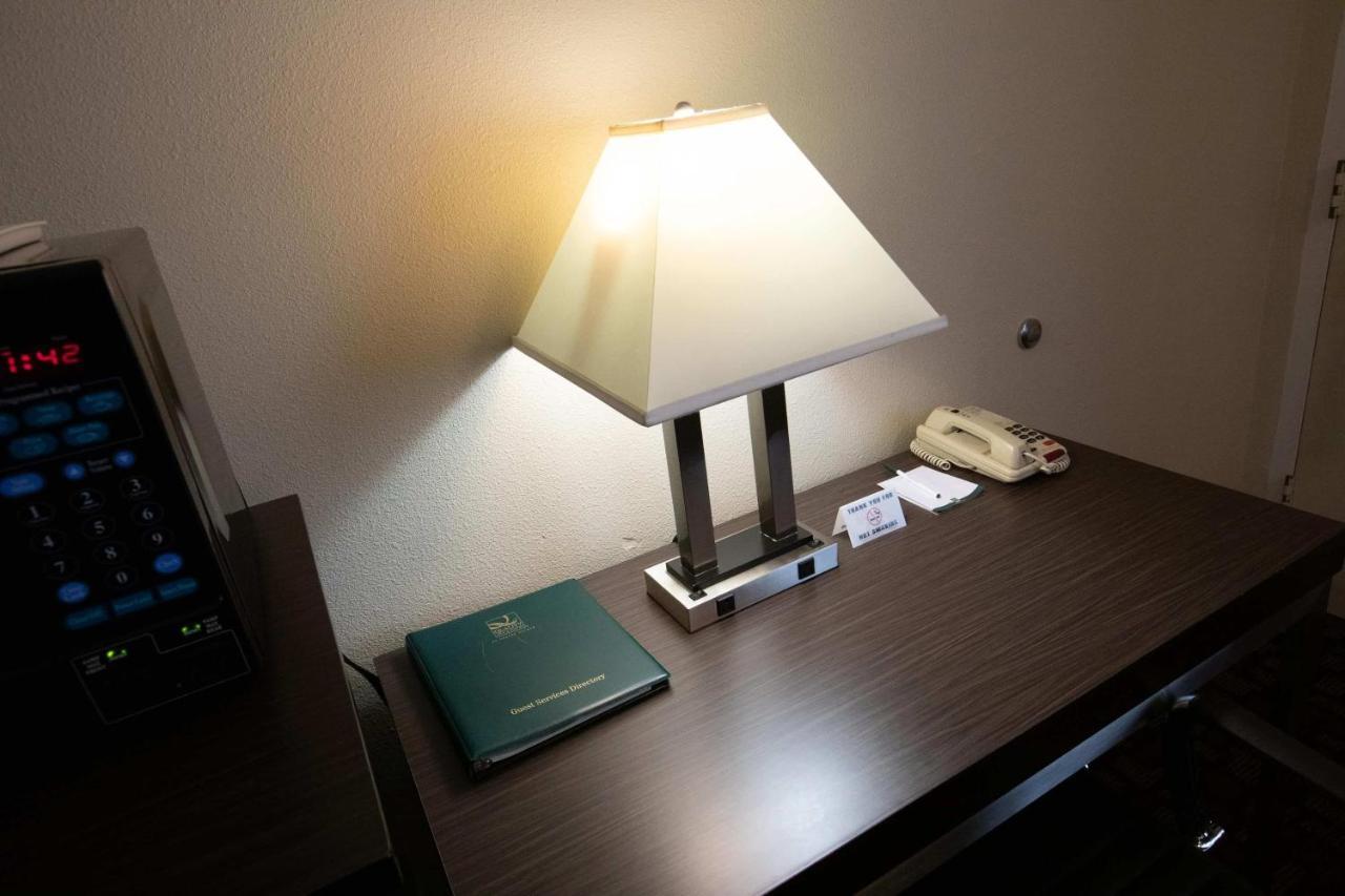 Quality Inn Sacramento Esterno foto