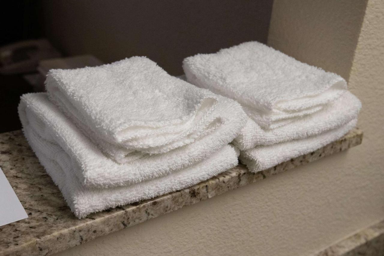Quality Inn Sacramento Esterno foto
