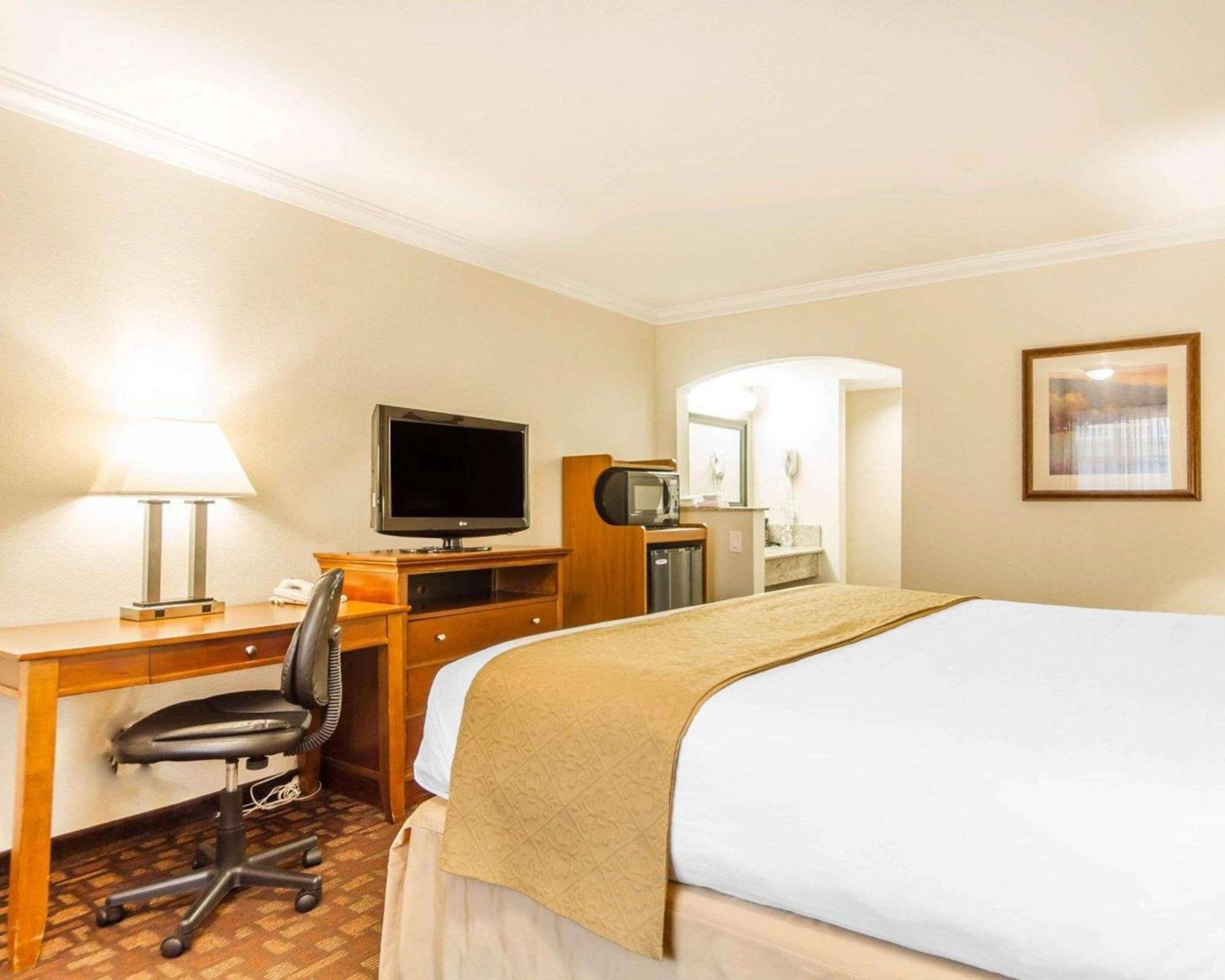 Quality Inn Sacramento Esterno foto